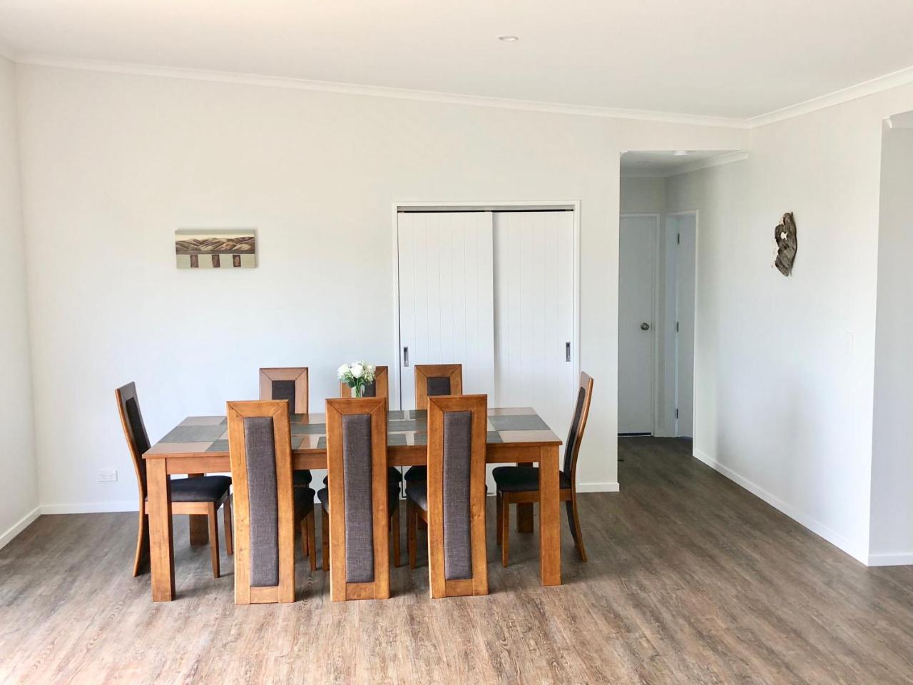 Otaki Beachfront Getaway Exterior photo